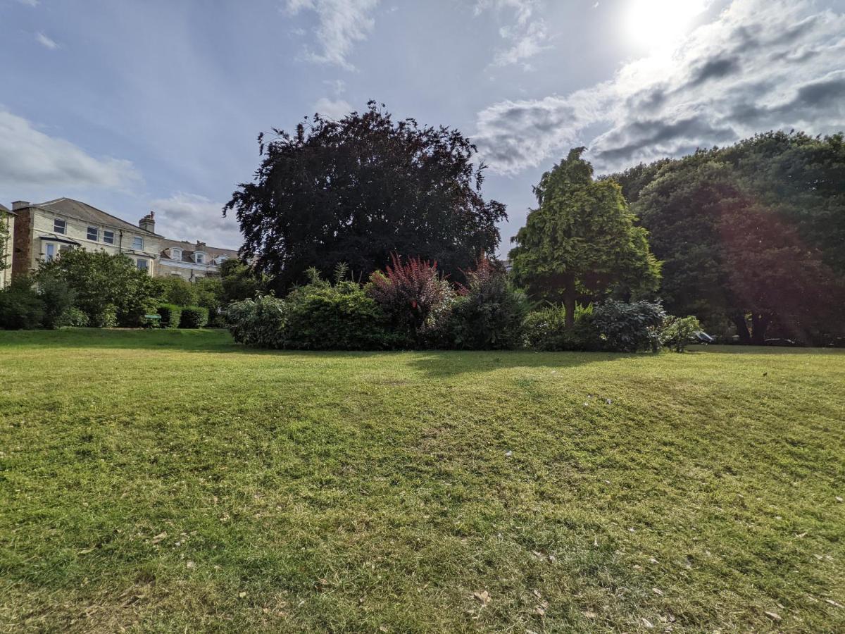 No. 1 Grosvenor Crescent, First Floor Apartment Scarborough Exterior photo